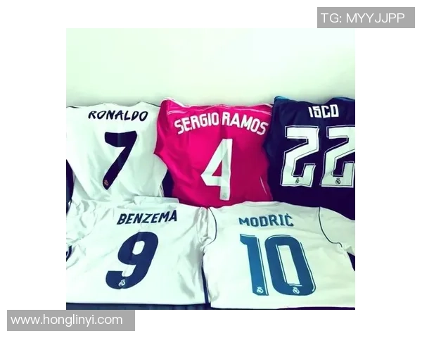 足球场上的4号传奇：那些穿4号球衣的顶级球星与他们的辉煌时刻